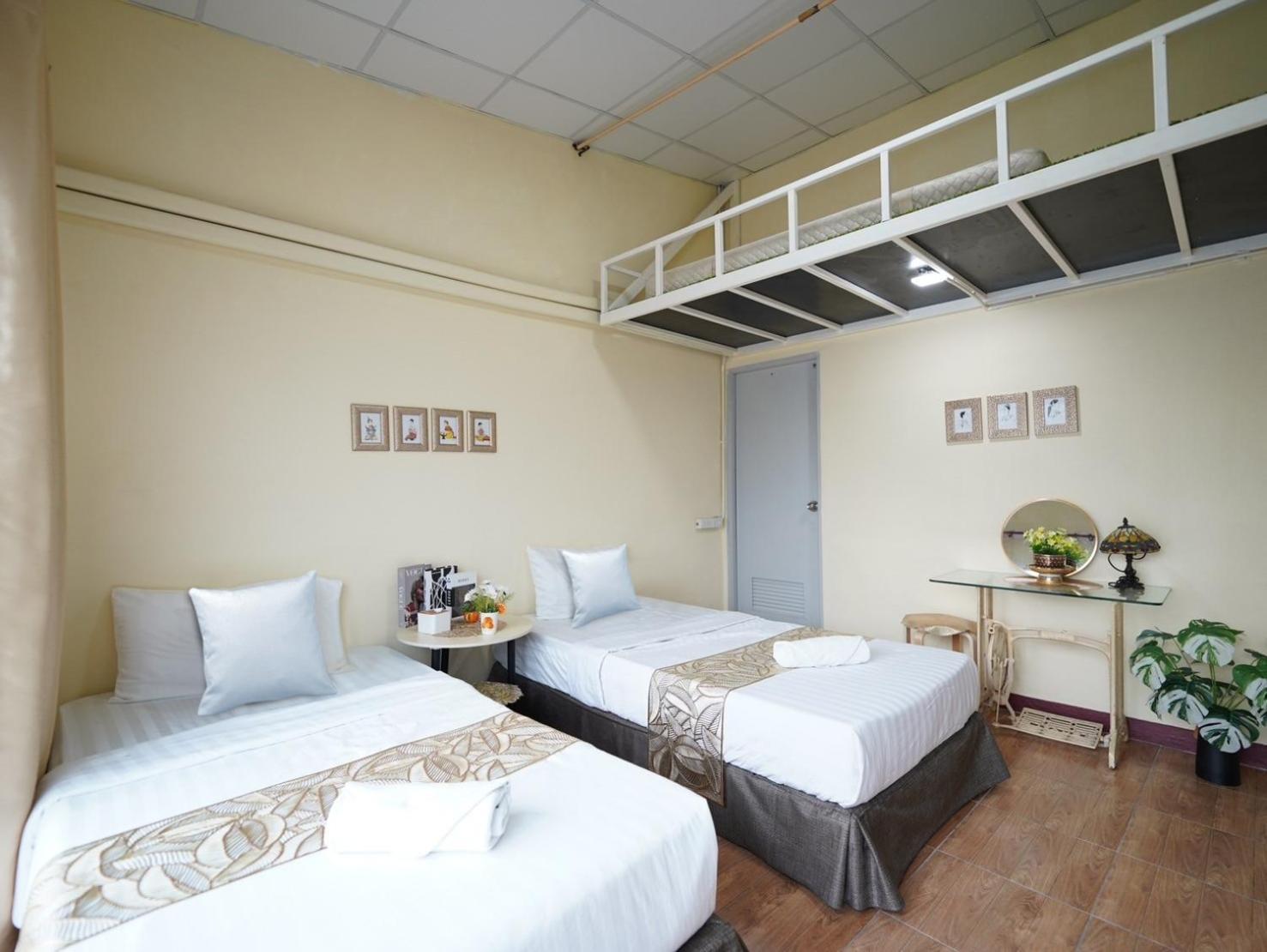 Ez Sleep @ Ratchada 19 Hostel Bangkok Buitenkant foto