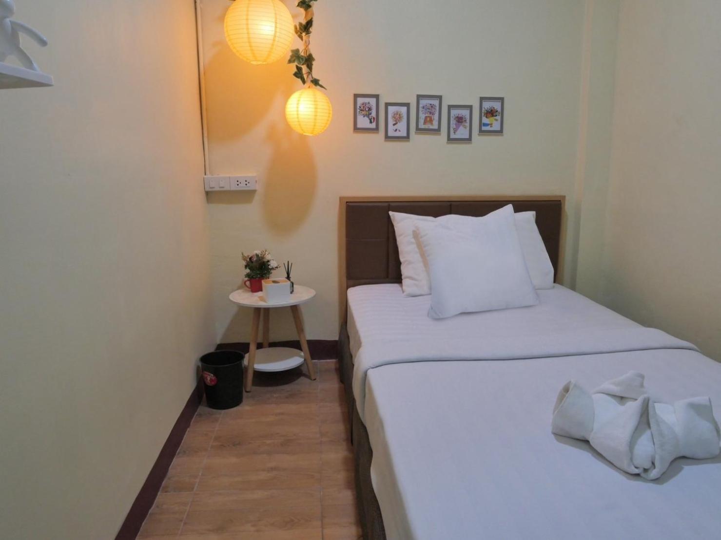 Ez Sleep @ Ratchada 19 Hostel Bangkok Buitenkant foto
