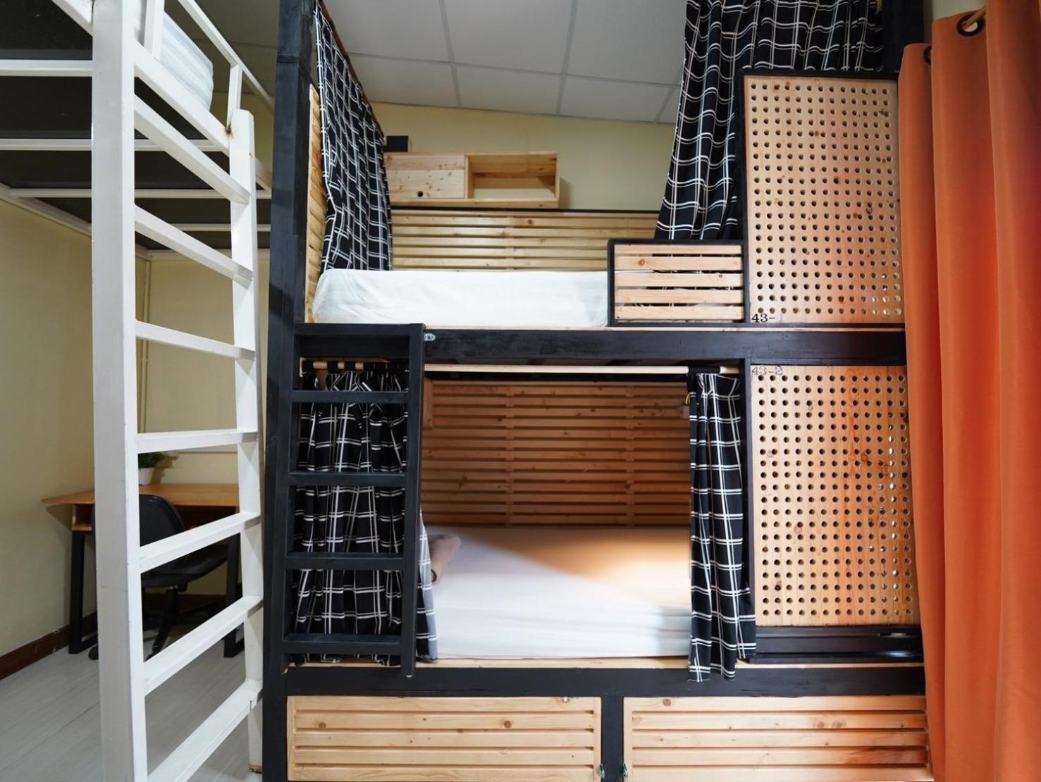 Ez Sleep @ Ratchada 19 Hostel Bangkok Buitenkant foto