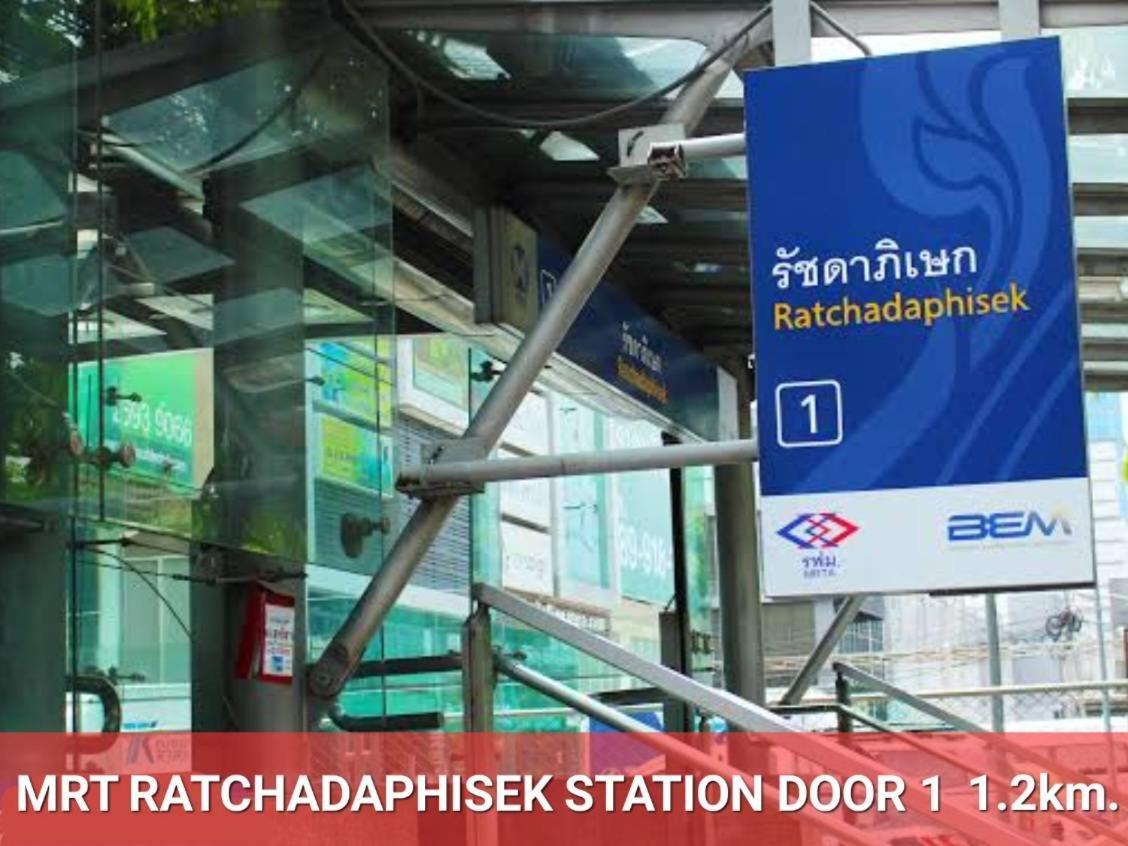 Ez Sleep @ Ratchada 19 Hostel Bangkok Buitenkant foto