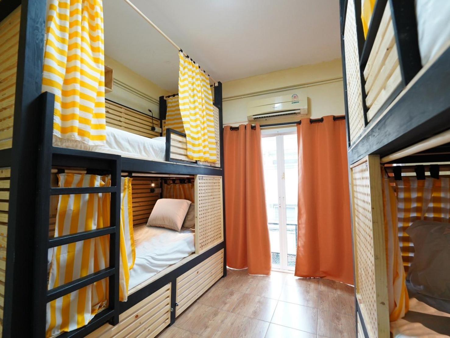 Ez Sleep @ Ratchada 19 Hostel Bangkok Buitenkant foto