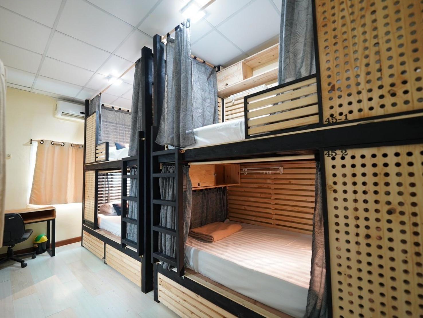 Ez Sleep @ Ratchada 19 Hostel Bangkok Buitenkant foto