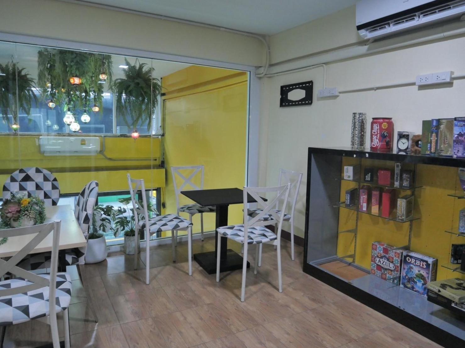 Ez Sleep @ Ratchada 19 Hostel Bangkok Buitenkant foto