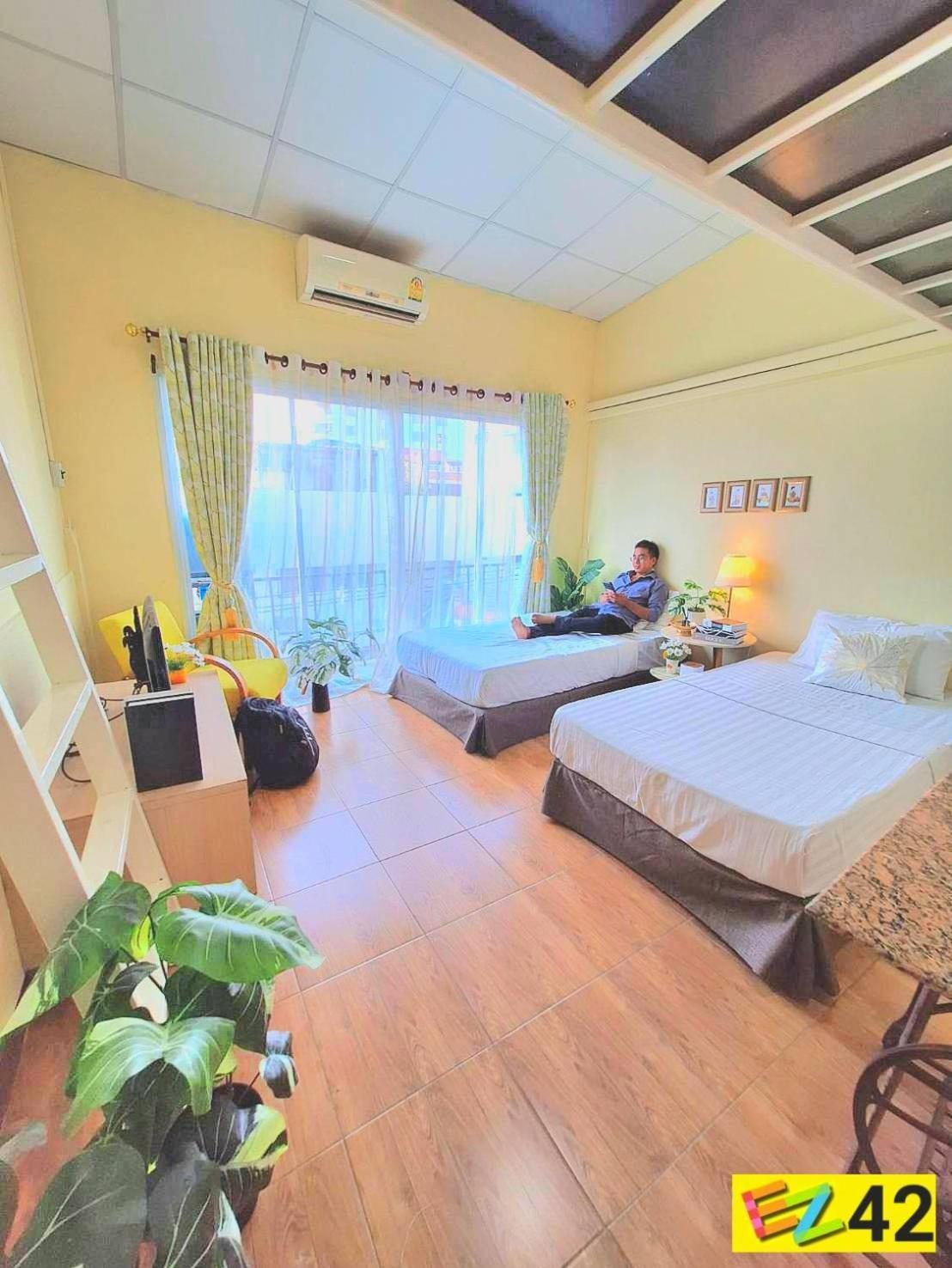 Ez Sleep @ Ratchada 19 Hostel Bangkok Buitenkant foto