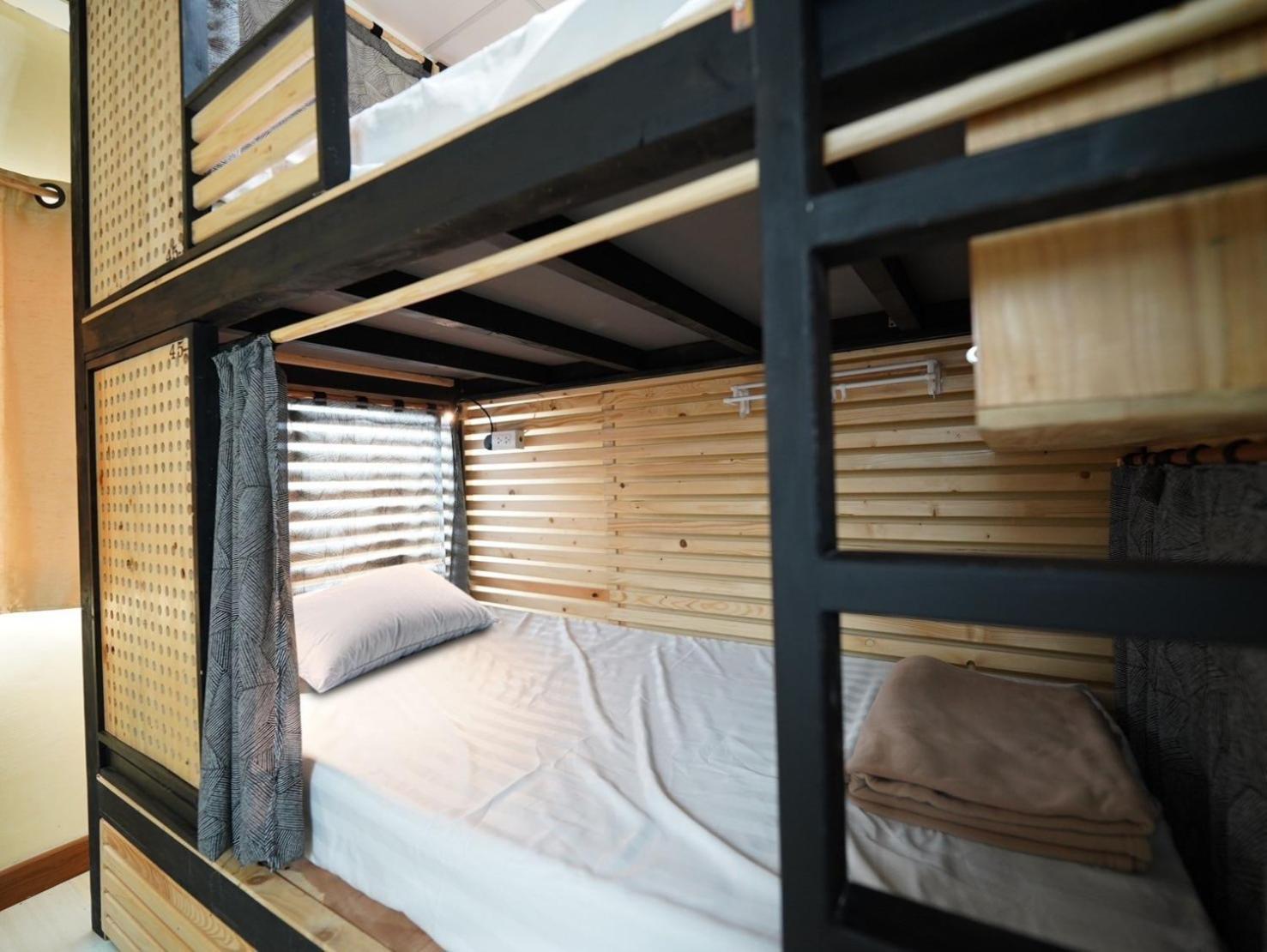 Ez Sleep @ Ratchada 19 Hostel Bangkok Buitenkant foto
