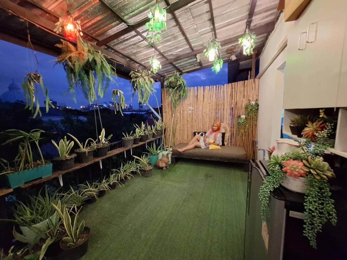 Ez Sleep @ Ratchada 19 Hostel Bangkok Buitenkant foto