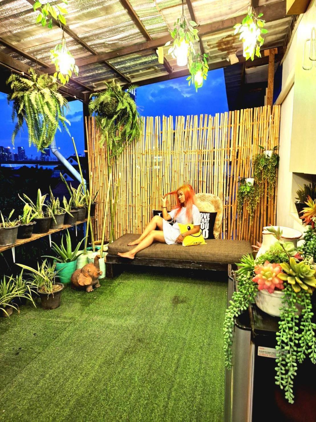 Ez Sleep @ Ratchada 19 Hostel Bangkok Buitenkant foto